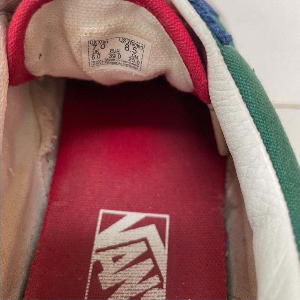 VANS Off The Wall Sneakers Suede Multi Color Tie Front Size 8.5 Women’s 7 Men’s - Picture 5 of 6